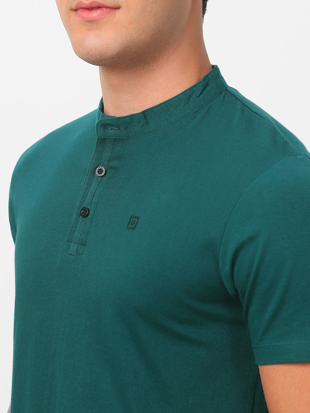Men's Dark Green Solid Mandarin Collar Slim Fit Cotton T-Shirt