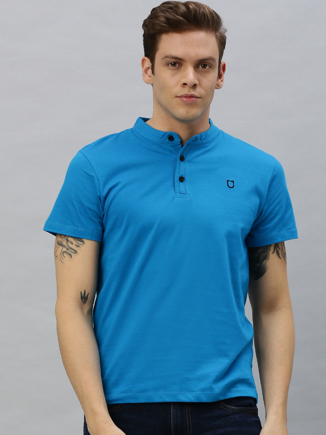 Men's Sky Blue Solid Mandarin Collar Slim Fit Cotton T-Shirt
